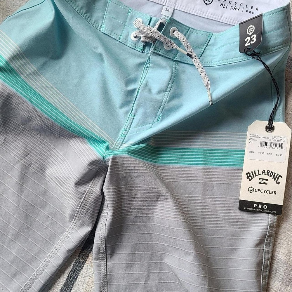 Billabong Swim Trunks Size 23 NWT